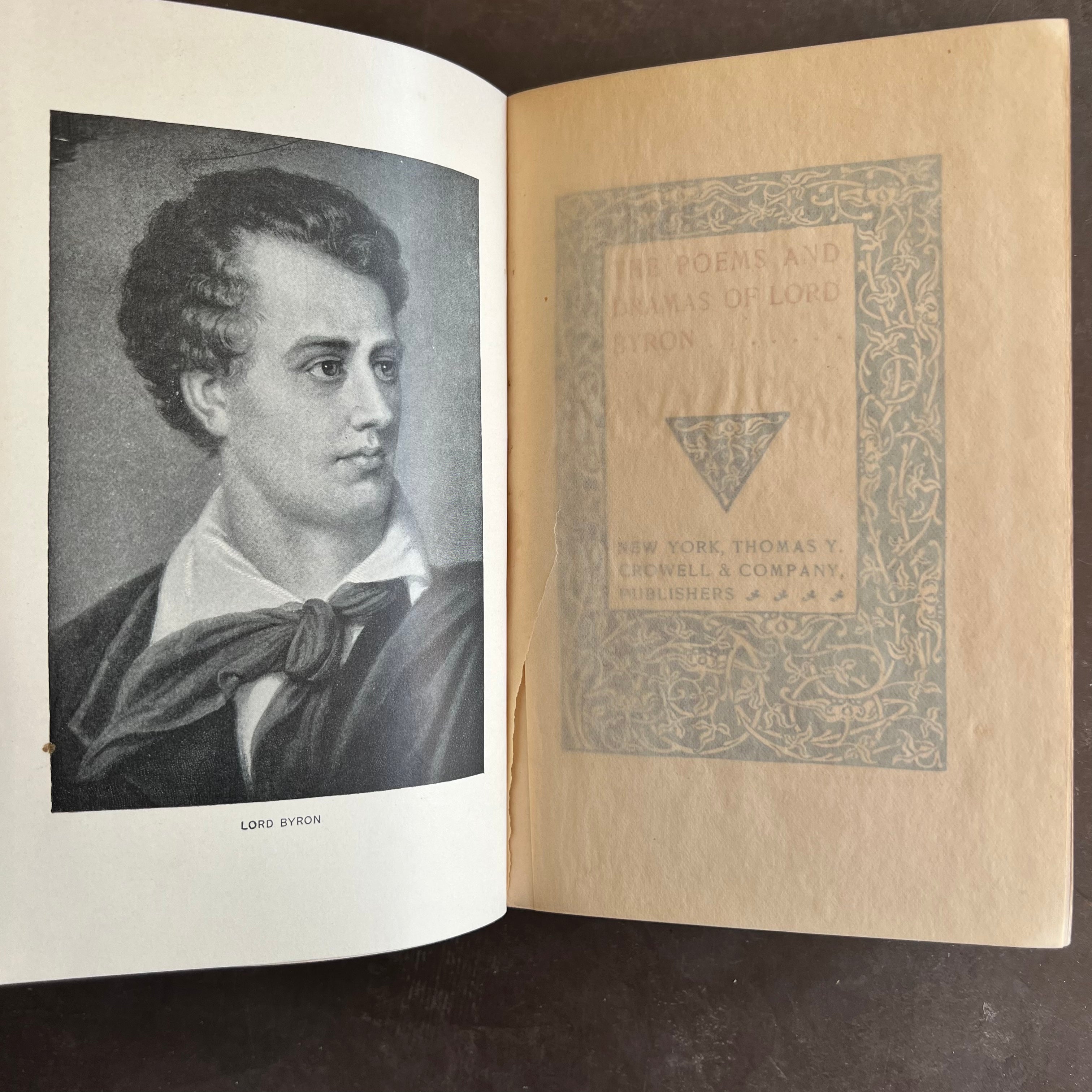 The Poems and Dramas of Lord Byron – Honey Bee Mill