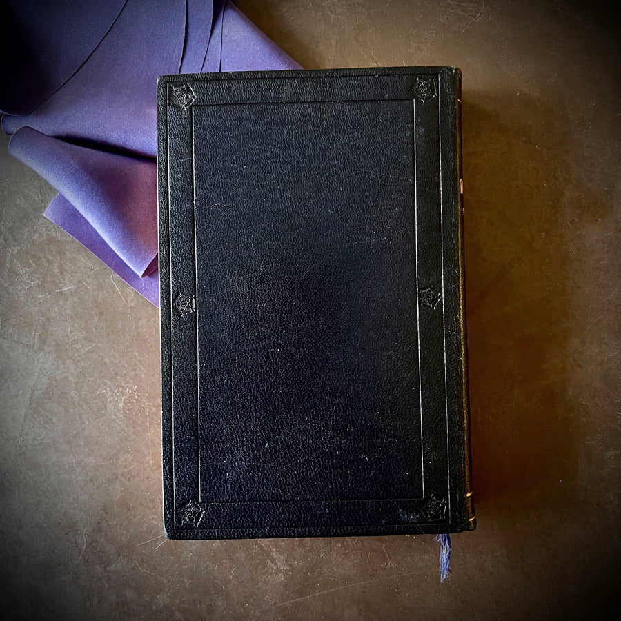 The Holy Bible — King George V Coronation Edition (1911) | Fine Leather Royal Presentation Binding | Eyre & Spottiswode