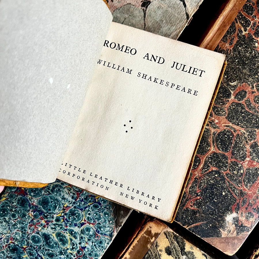 c.1915 - Romeo and Juliet (miniature Book)