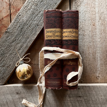 1884 - Dickens/ Holiday Book Decor