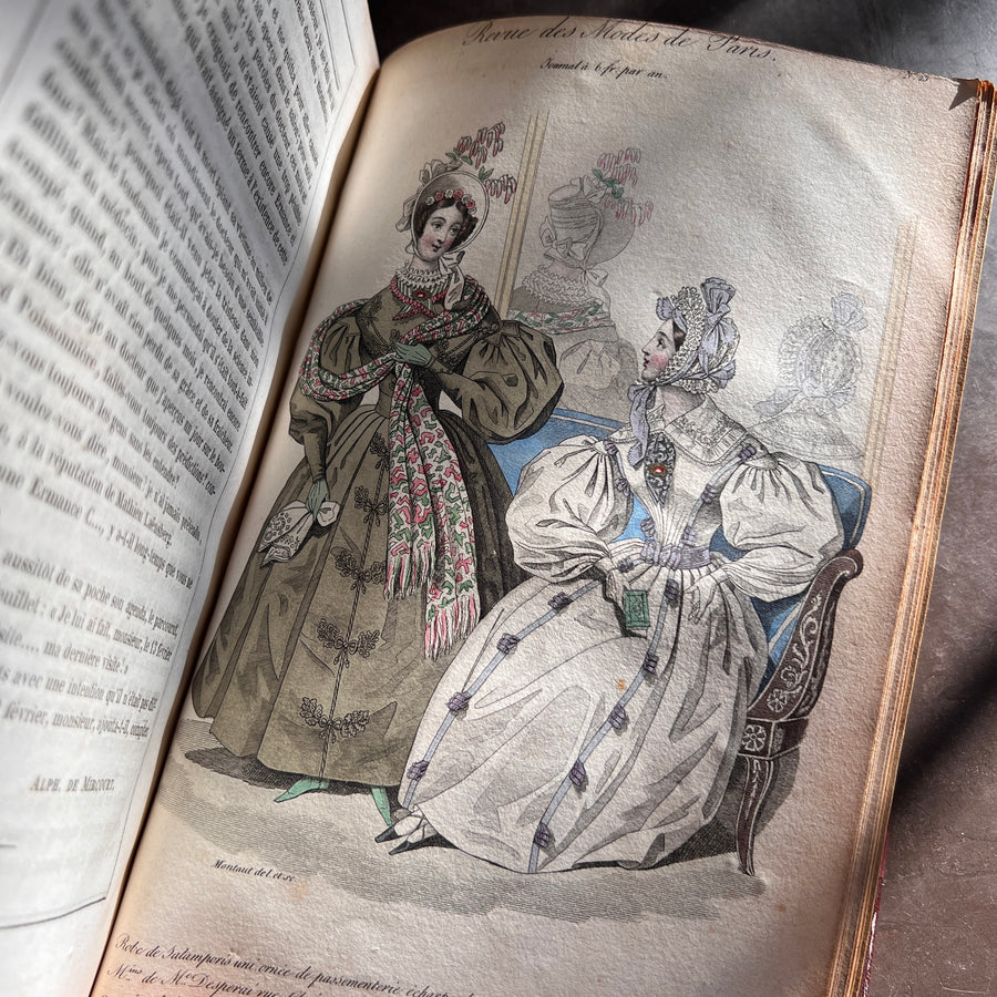 La Mode de Paris: Bulletin Officiel Des Modes (1833-1834) | Hand-Colored Plates