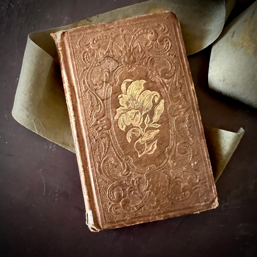 Victorian Miniature Books – 19th-Century Gilt Gift Volumes of Poetry & Sentiment (1840s)