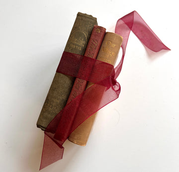 Vintage Holiday Book Bundle/ Book Decor