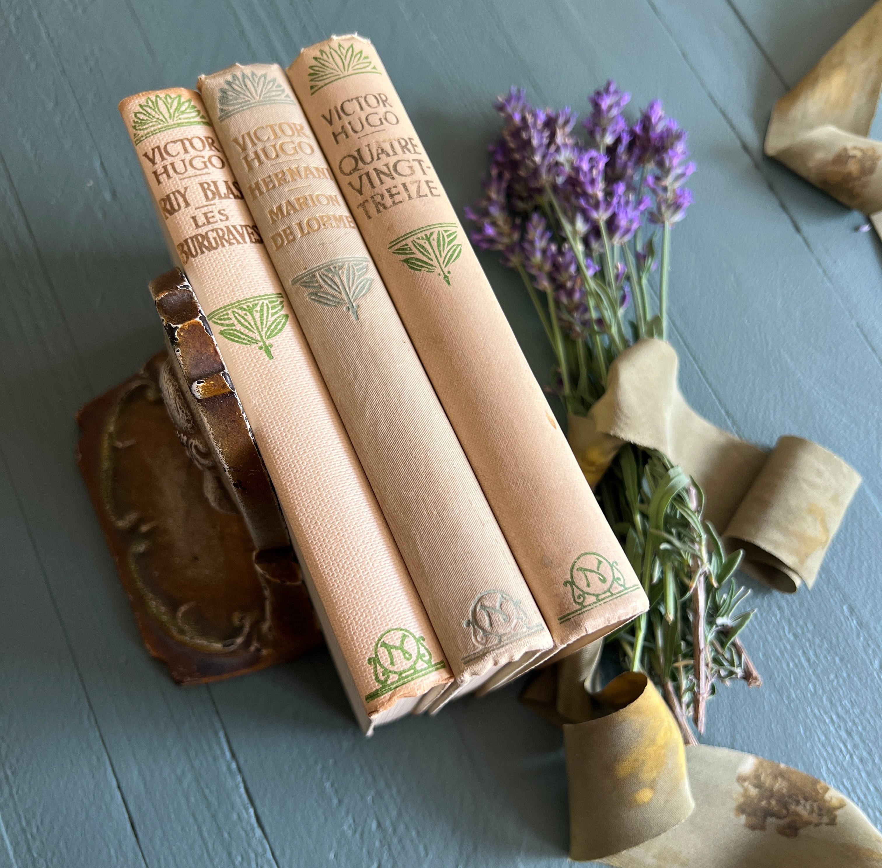 French | Cartonnage – Tagged 
