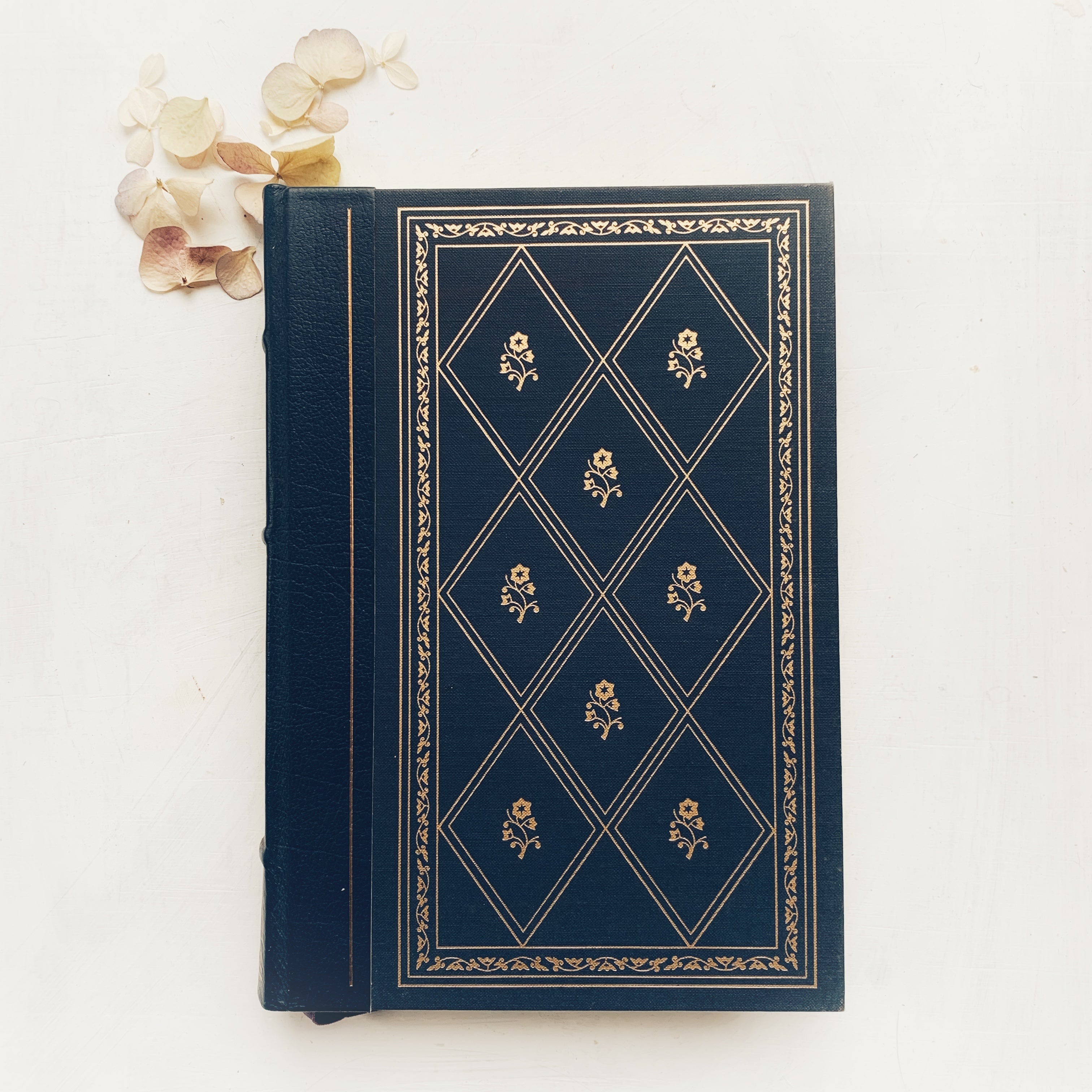 1979 Wuthering Heights, First Edition Honey Bee Mill