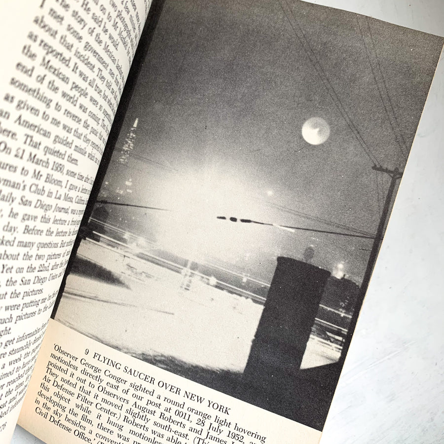 1954 - Flying Saucers have Landed